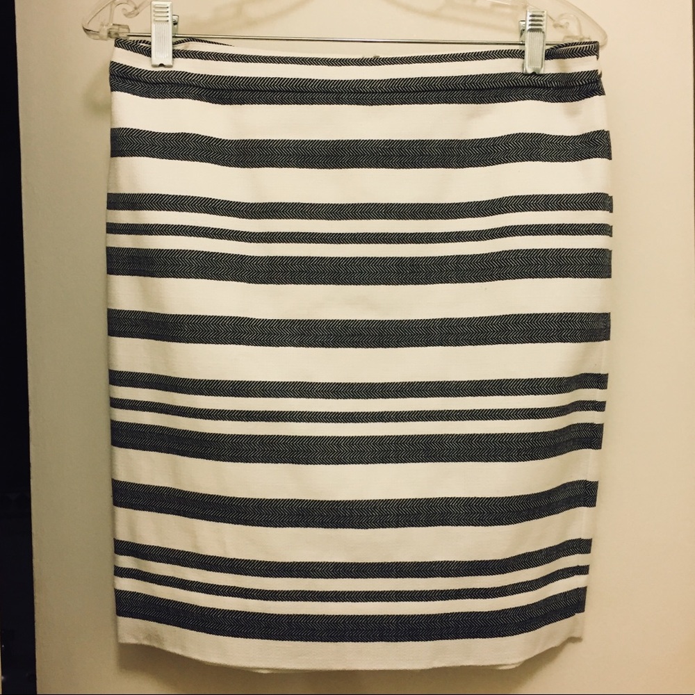NWOT J.Crew white and black chevron striped skirt